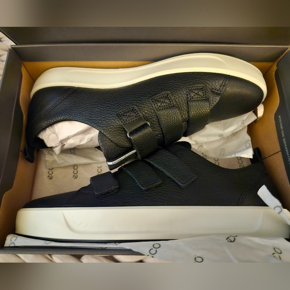 NIB ECCO Soft 8 Black Leather Loafer Sneaker Velcro Closure Women's 41 10 - Picture 8 of 16